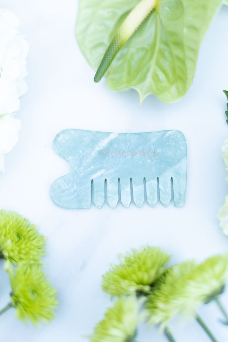 2-in-1 Gua Sha Jade Comb